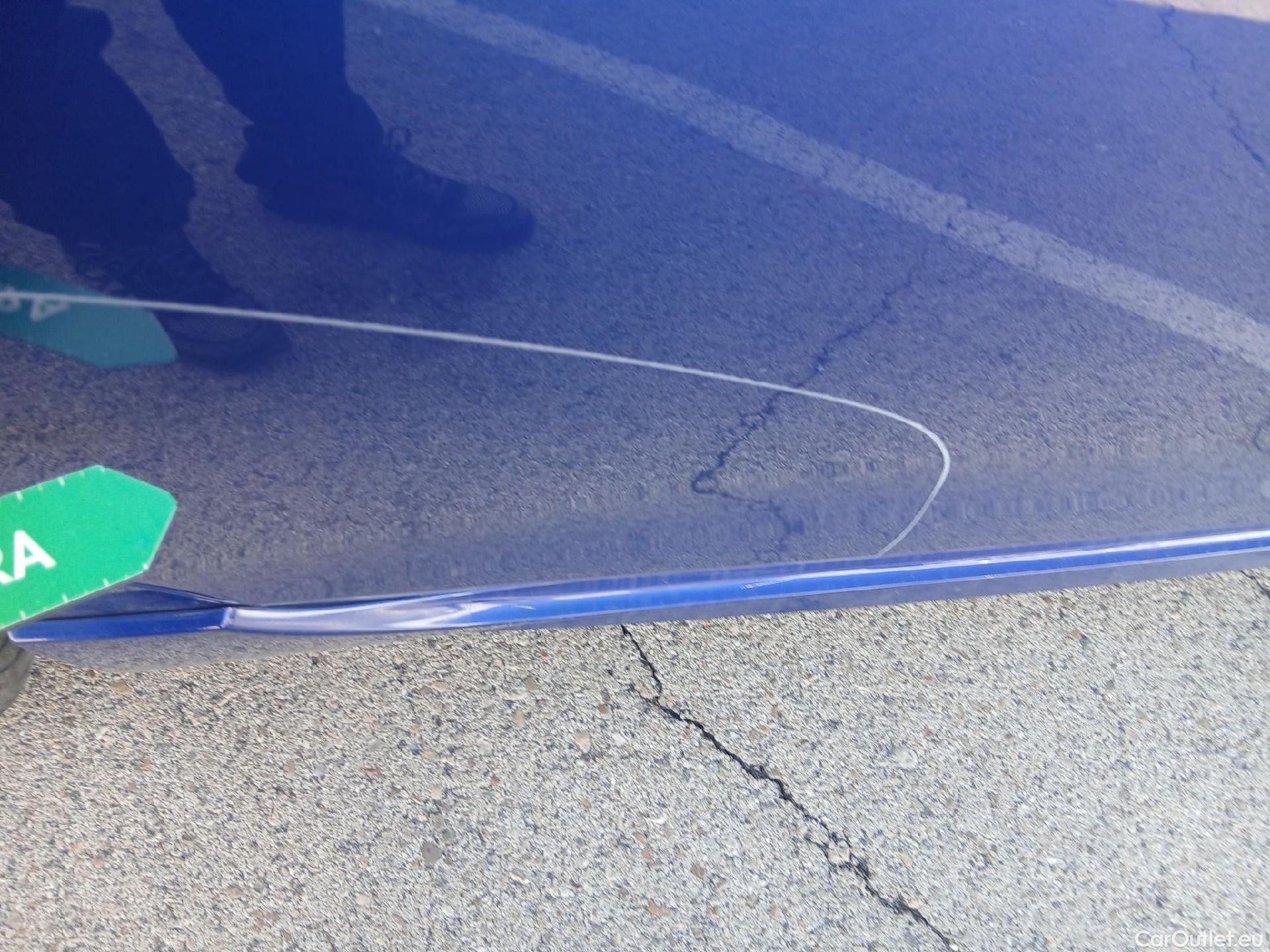  Volkswagen  Golf  VOLKSWAGEN / 2020 / 5P / berlina con portón R 2.0 TSI 235kW (320CV) 4Motion DSG #25