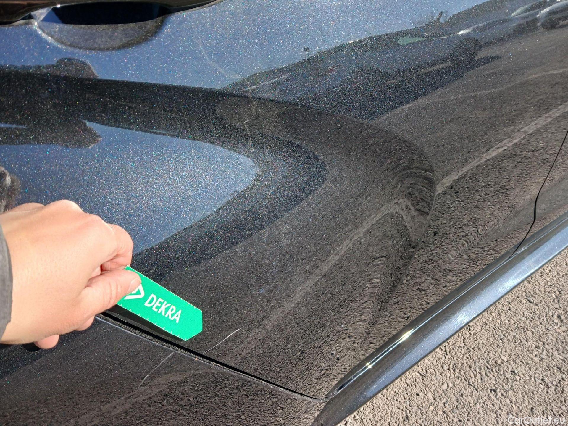  Toyota  Yaris TOYOTA  / 2020 / 5P / berlina con portón 1.5 120H GR Sport #23