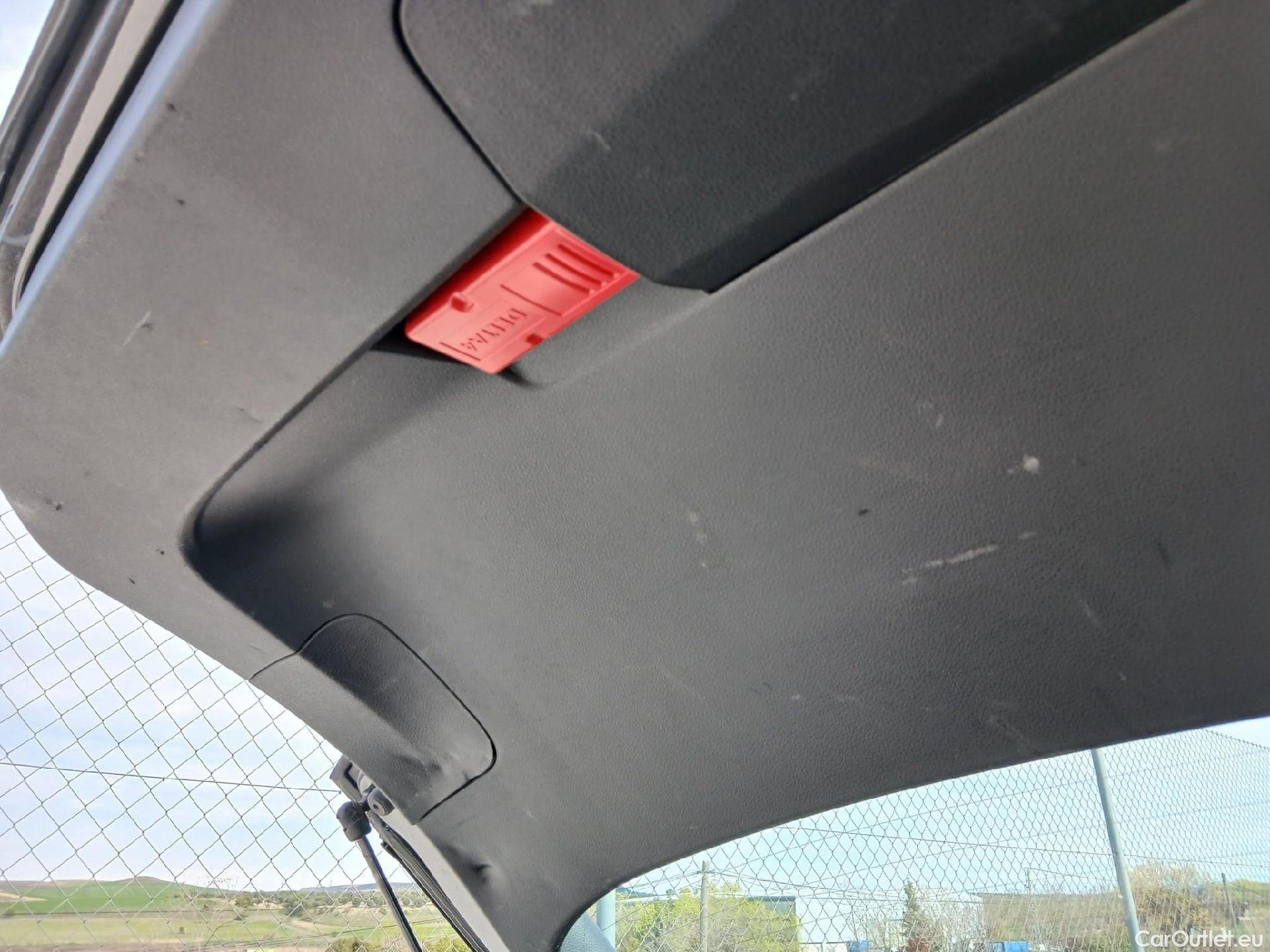  Volkswagen  Passat VOLKSWAGEN  / 2019 / 5P / familiar Variant 2.0 TDI 90kW (122CV) DSG #2