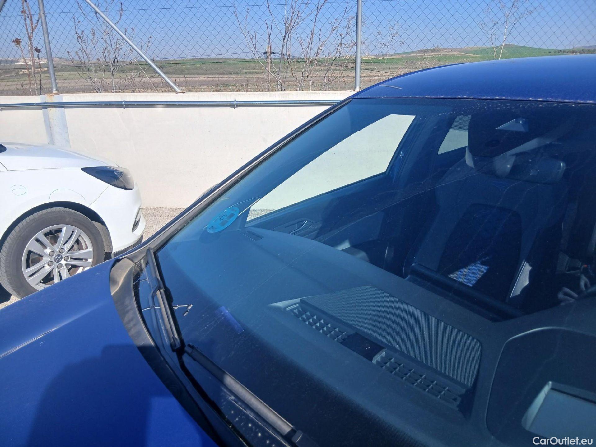  Volkswagen  Golf  VOLKSWAGEN / 2020 / 5P / berlina con portón R 2.0 TSI 235kW (320CV) 4Motion DSG #13