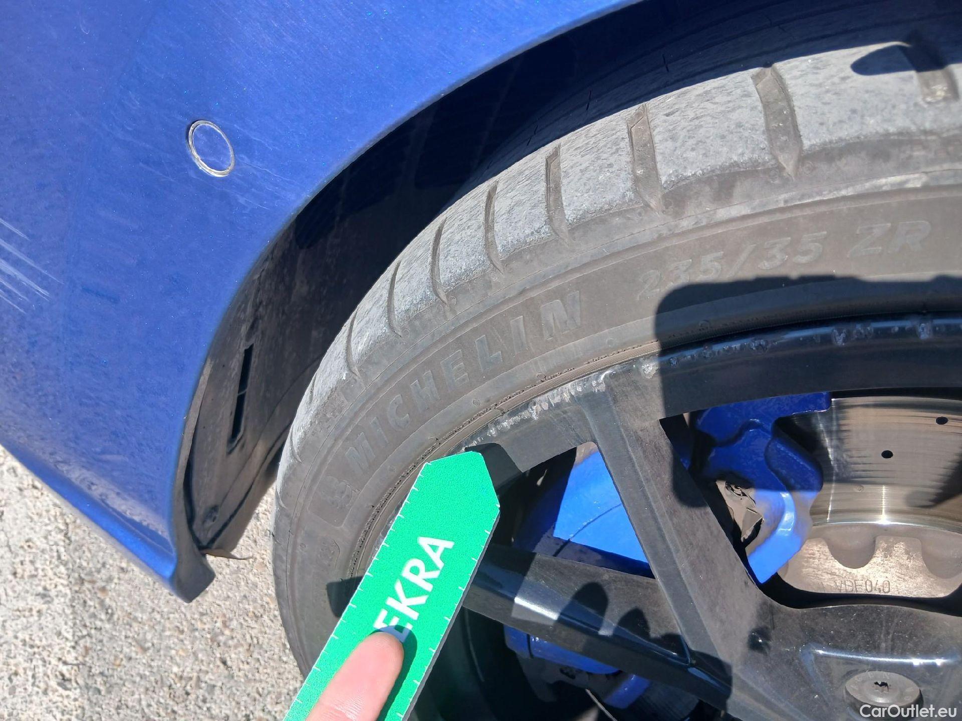  Volkswagen  Golf  VOLKSWAGEN / 2020 / 5P / berlina con portón R 2.0 TSI 235kW (320CV) 4Motion DSG #1