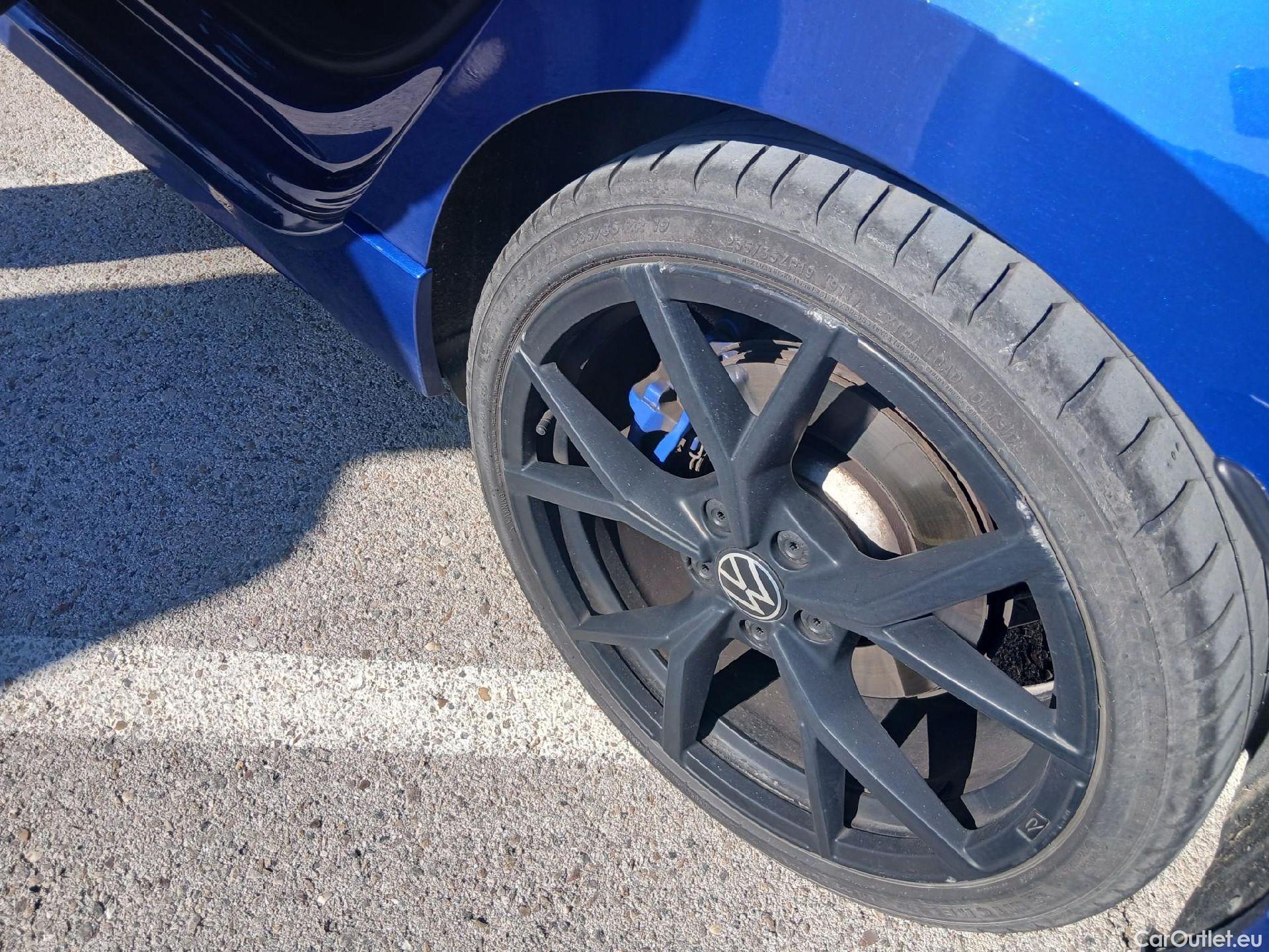  Volkswagen  Golf  VOLKSWAGEN / 2020 / 5P / berlina con portón R 2.0 TSI 235kW (320CV) 4Motion DSG #3