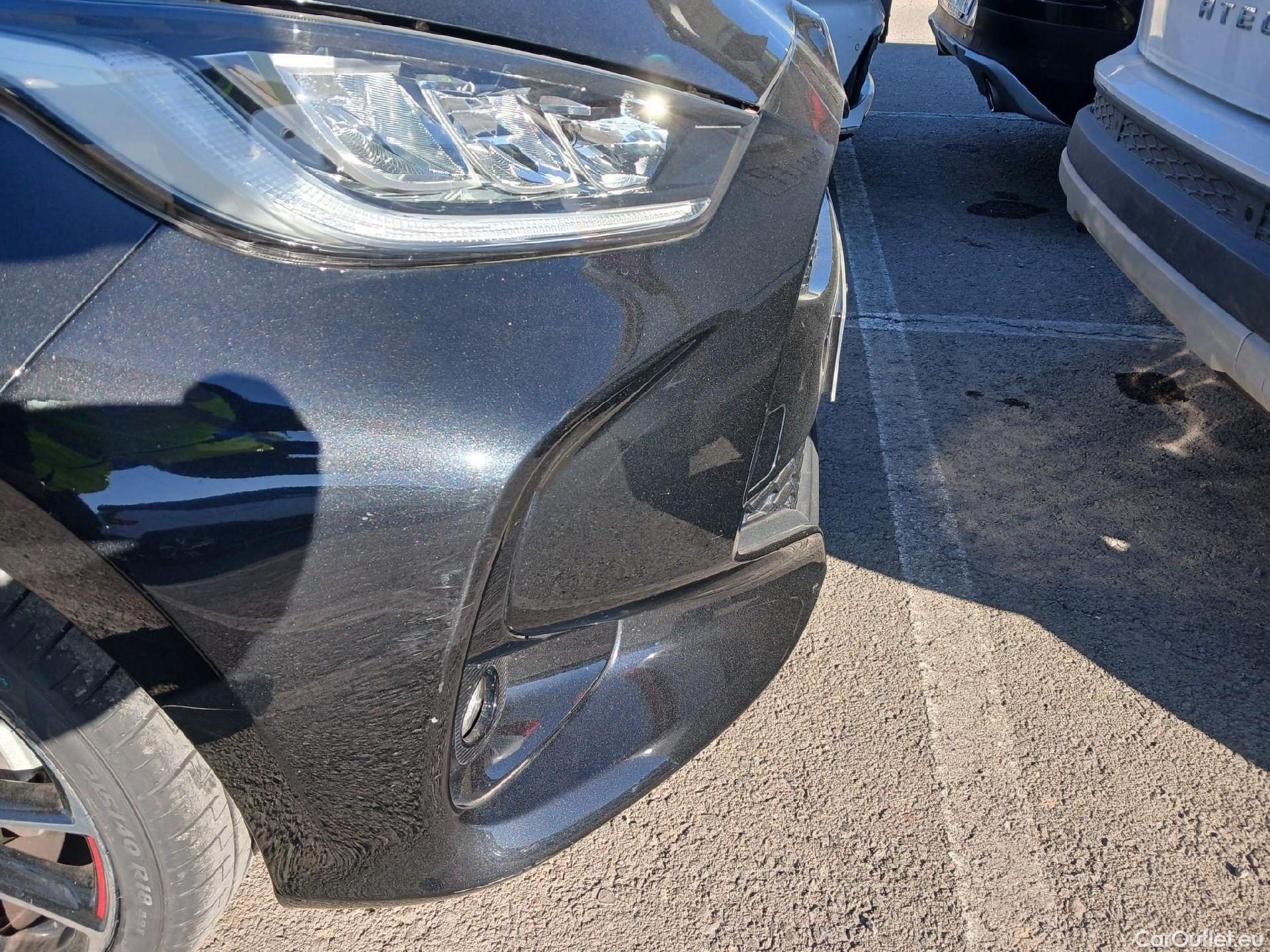  Toyota  Yaris TOYOTA  / 2020 / 5P / berlina con portón 1.5 120H GR Sport #2