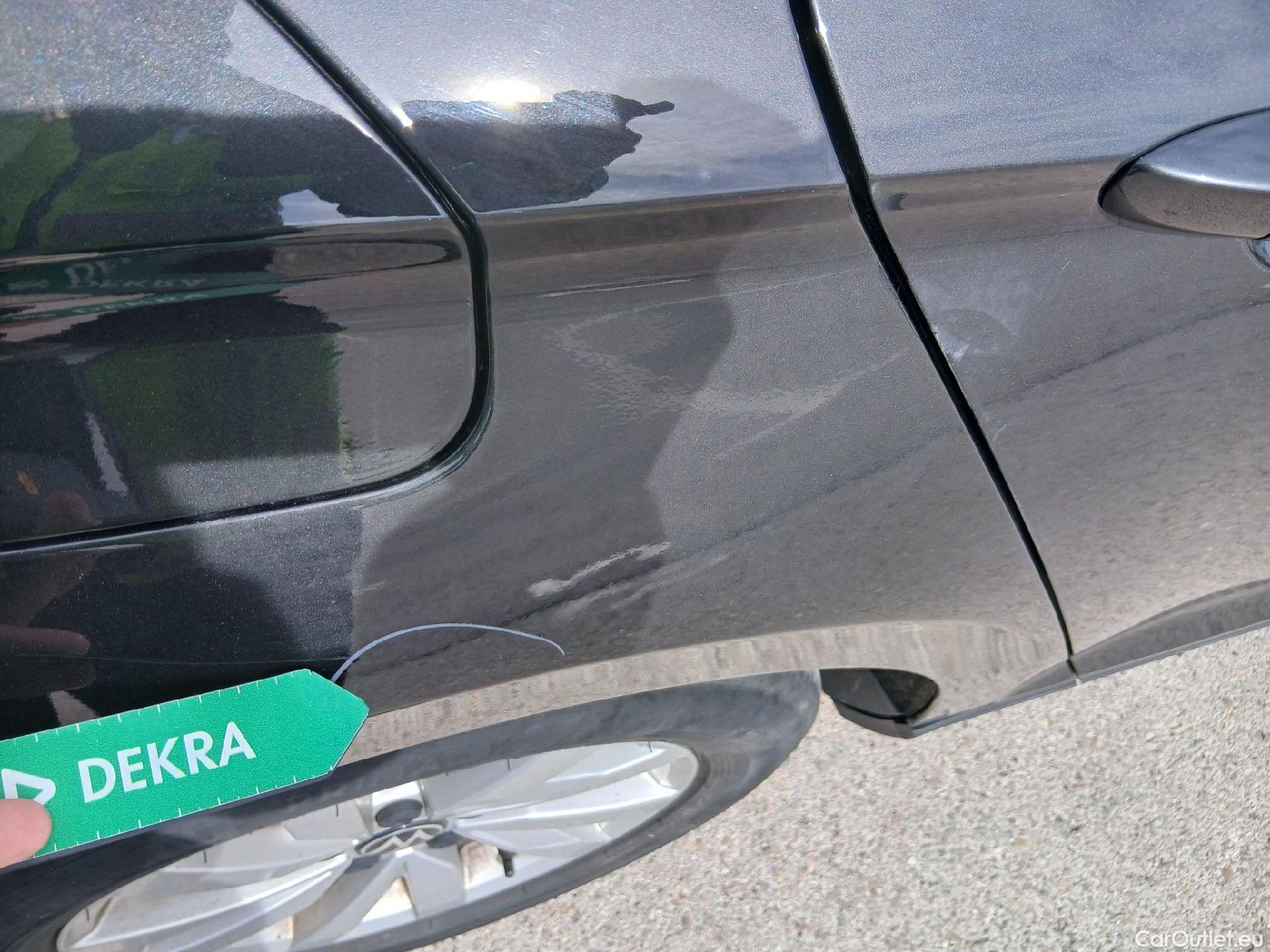  Volkswagen  Passat VOLKSWAGEN  / 2019 / 5P / familiar Variant 2.0 TDI 90kW (122CV) DSG #8