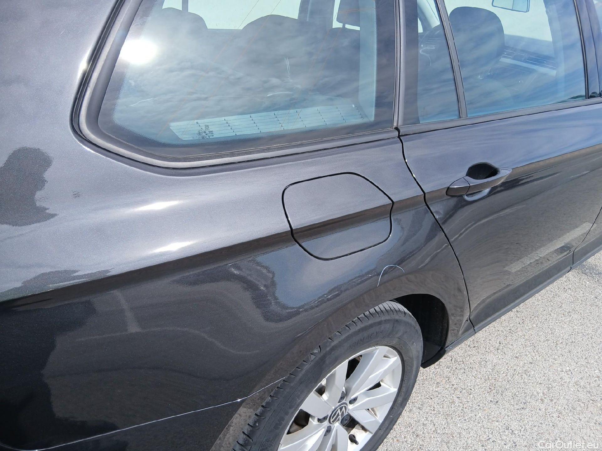  Volkswagen  Passat VOLKSWAGEN  / 2019 / 5P / familiar Variant 2.0 TDI 90kW (122CV) DSG #7