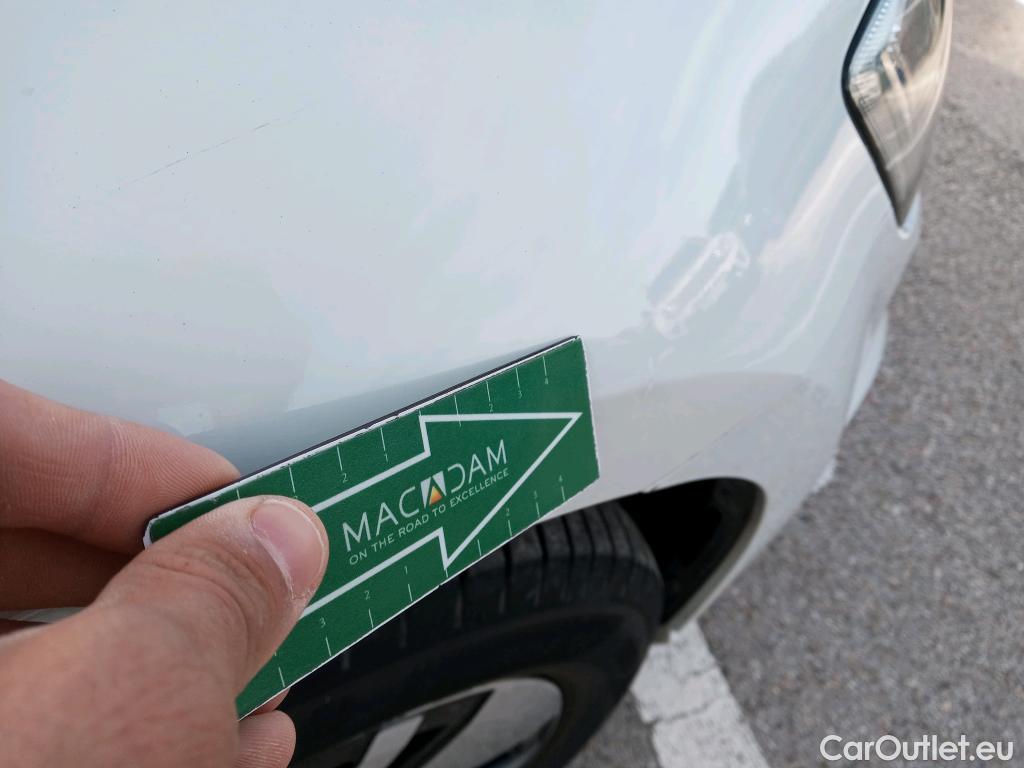  Volkswagen  Golf  VOLKSWAGEN / 2016 / 5P / berlina con portón e-ePower 110 kW (136CV) #22