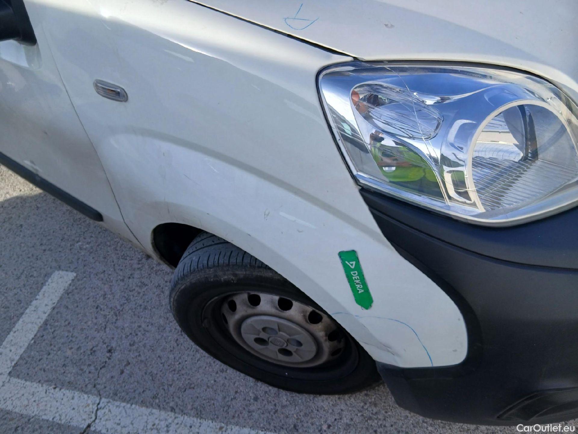  Fiat  Qubo FIAT Fiorino / 2016 / 4P / furgón derivado de turismo Cargo SX N1 1.3 MJet 70 kW (95 CV) #31