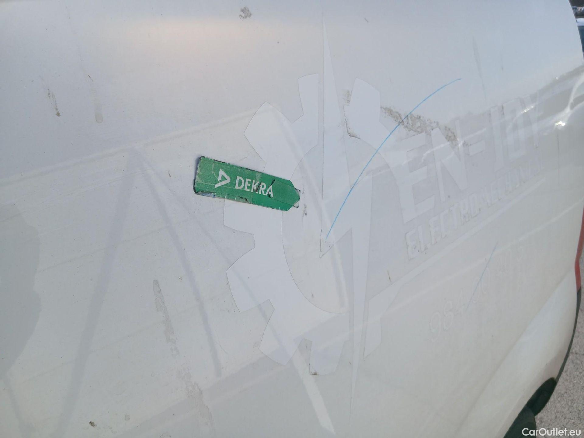  Fiat  Qubo FIAT Fiorino / 2016 / 4P / furgón derivado de turismo Cargo SX N1 1.3 MJet 70 kW (95 CV) #17