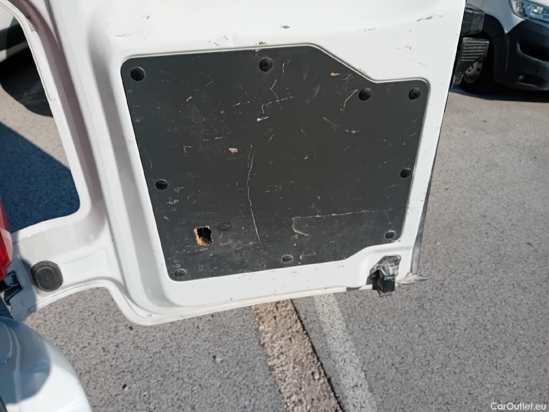  Fiat  Scudo FIAT  / 2021 / 4P / furgón Furgón L2 120cv MT6 Business #4