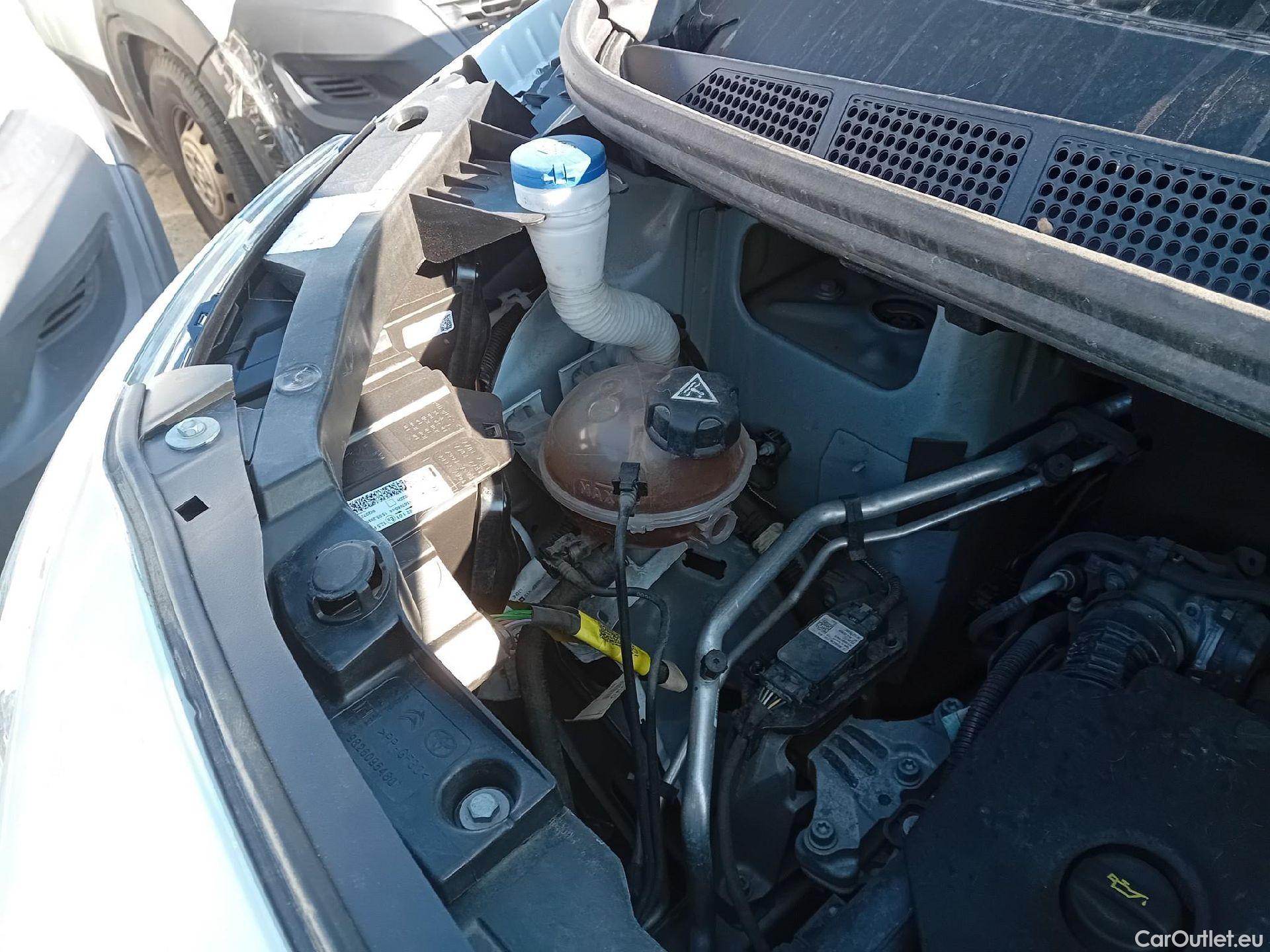  Fiat  Scudo FIAT  / 2021 / 4P / furgón Furgón L2 120cv MT6 Business #22