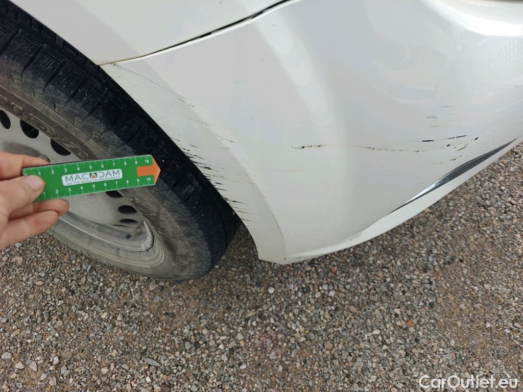  Nissan  Navara NISSAN  / 2015 / 4P / pickup Doble Cab. 2.3dCi 120kW(160CV) Visia #25