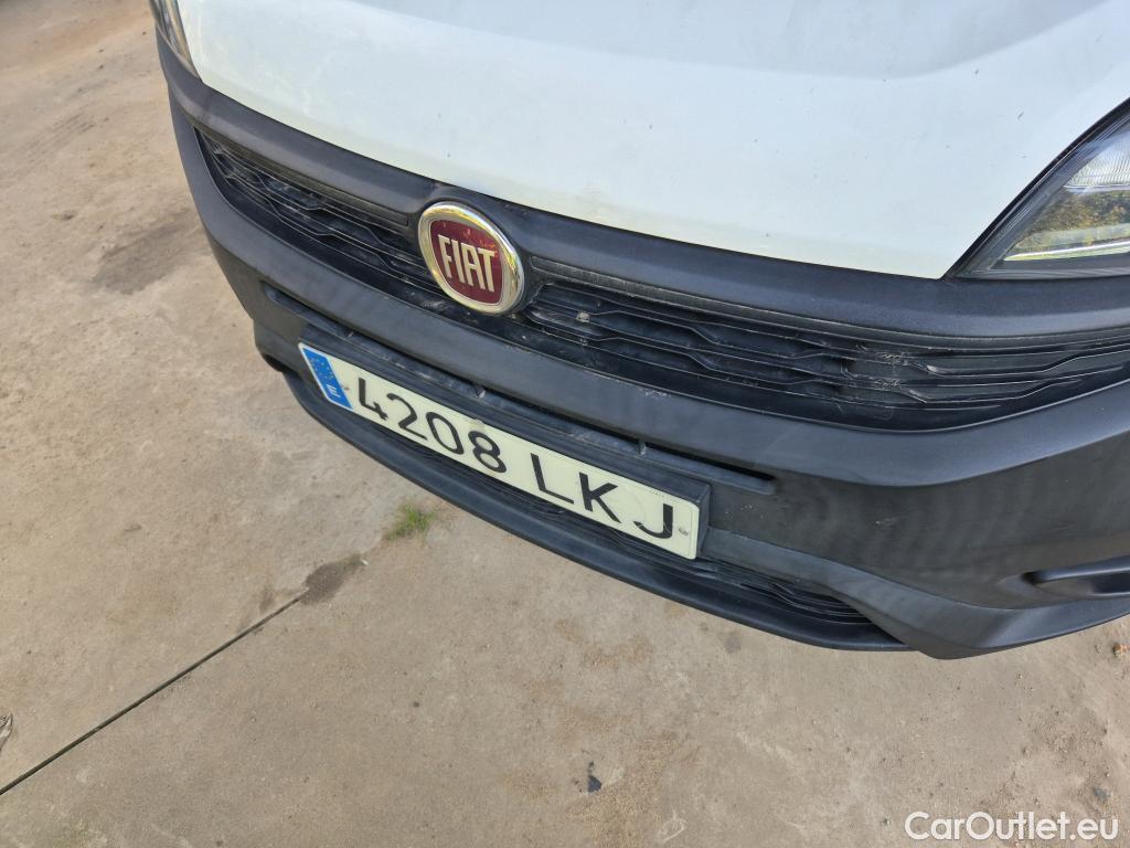  Fiat  Doblo FIAT Doblò Cargo/2015/3P/furgón derivado de turismo Cargo Base Plus 1.3 Mjet 70kW (95CV) #13