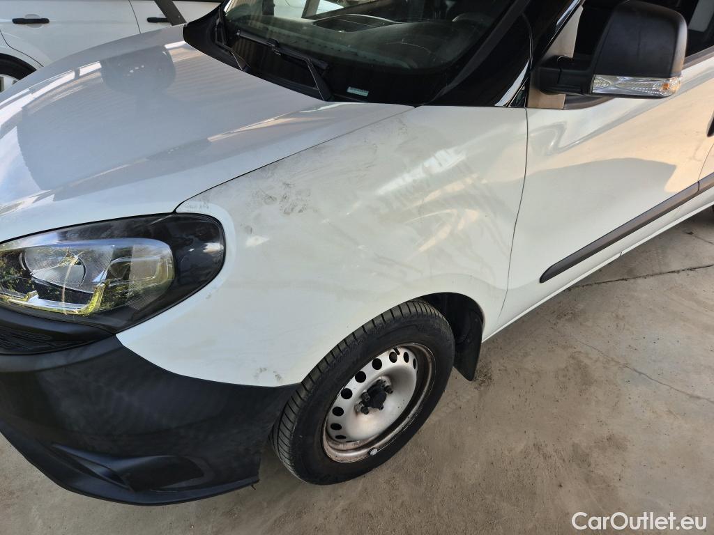  Fiat  Doblo FIAT Doblò Cargo/2015/3P/furgón derivado de turismo Cargo Base Plus 1.3 Mjet 70kW (95CV) #21