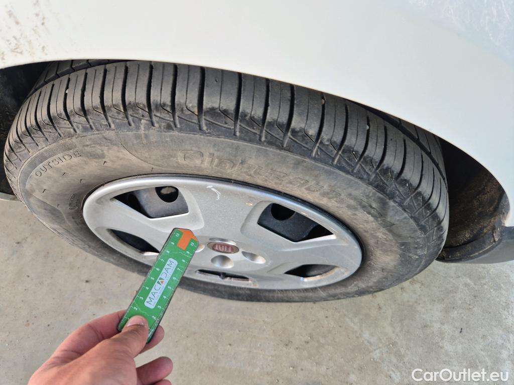  Fiat  Fiorino III  SX Combi 1.3 Multijet 95CV MT5 E6 #18