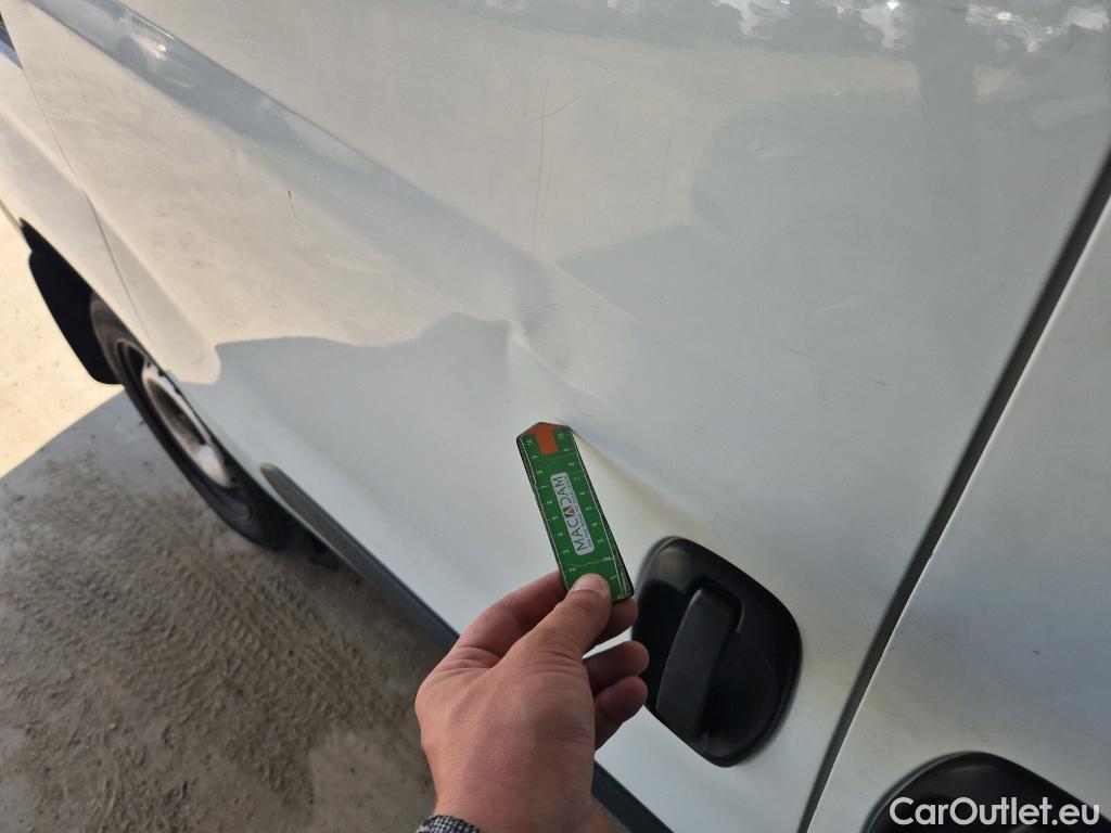  Fiat  Doblo FIAT Doblò Cargo/2015/3P/furgón derivado de turismo Cargo Base Plus 1.3 Mjet 70kW (95CV) #2