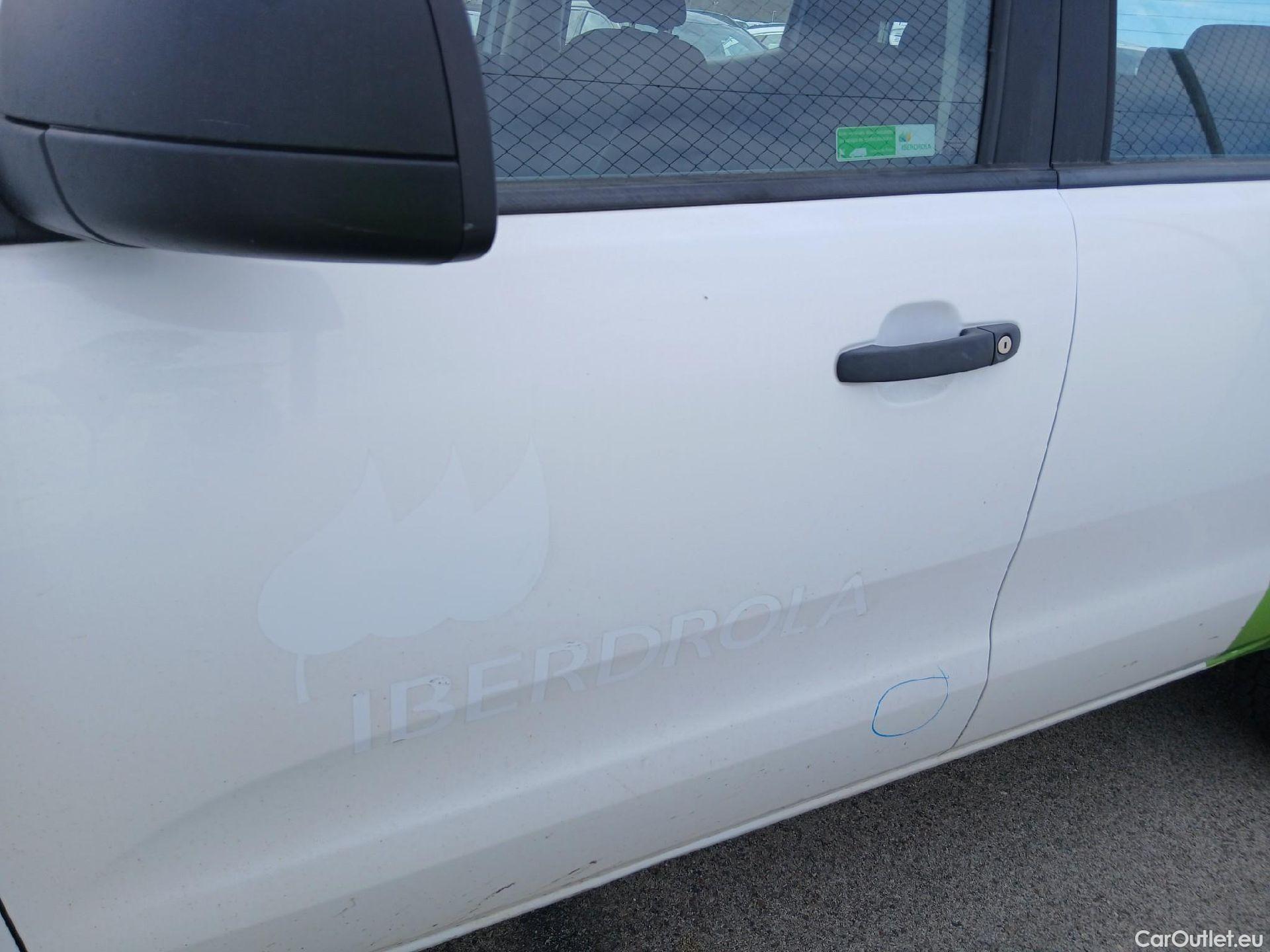  Ford  Ranger FORD  VU 4p 6G pickup 2.2 TDCi 118kW 4x4 Doble Cab. XL S/S #7