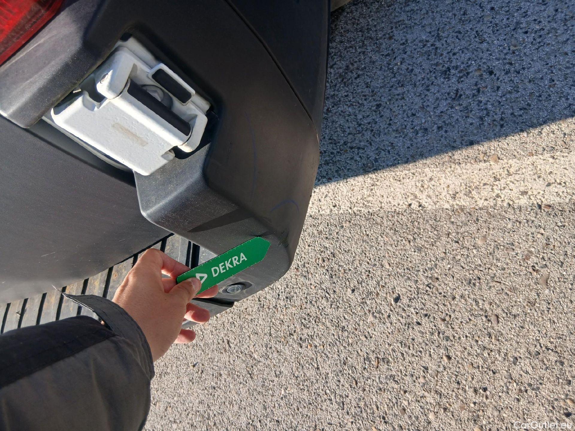  Ford  Transit FORD  / 2013 / 4P / furgón 310 96kW L2H2 Van Trend FWD #27