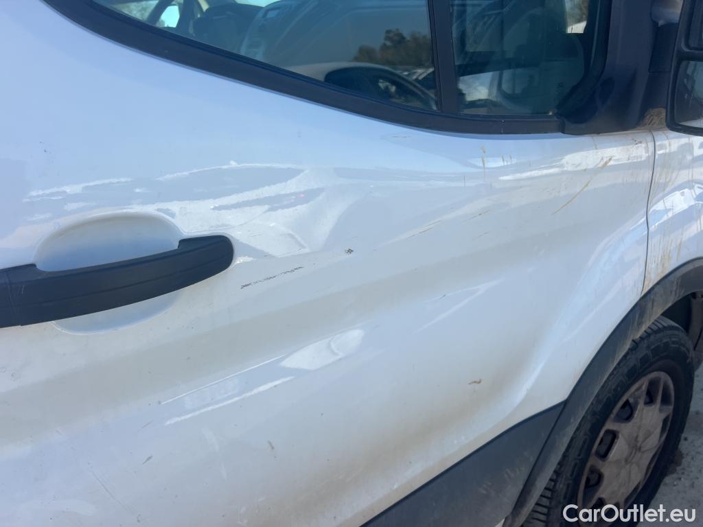  Ford  Transit FORD  / 2013 / 4P / furgón 350 96kW L3H2 Van Trend Delantera #21