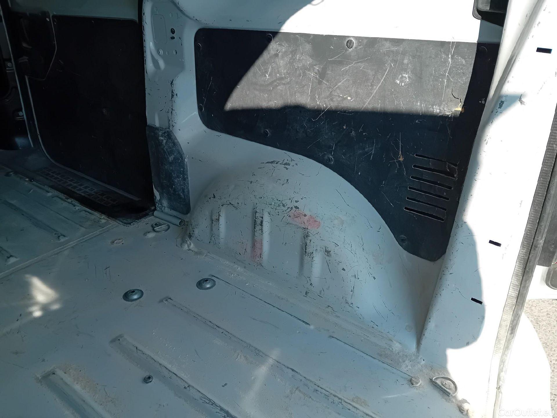  Fiat  Scudo FIAT  / 2021 / 4P / furgón Furgón L2 120cv MT6 Business #27