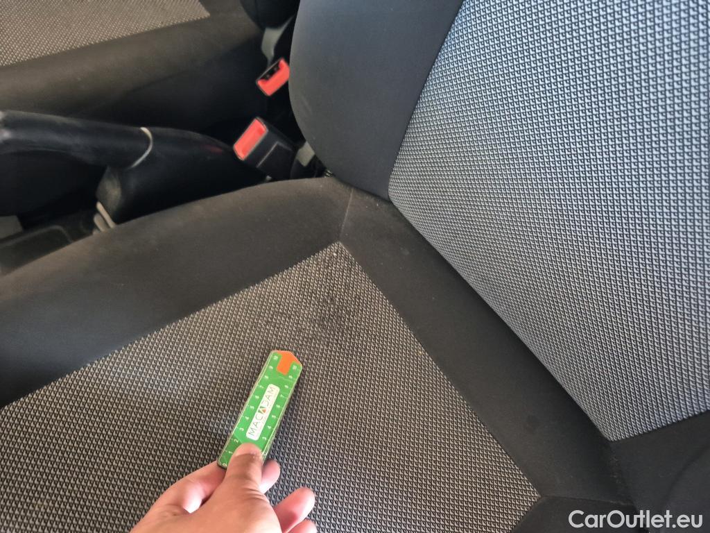  Fiat  Doblo FIAT Doblò Cargo/2015/3P/furgón derivado de turismo Cargo Base Plus 1.3 Mjet 70kW (95CV) #7