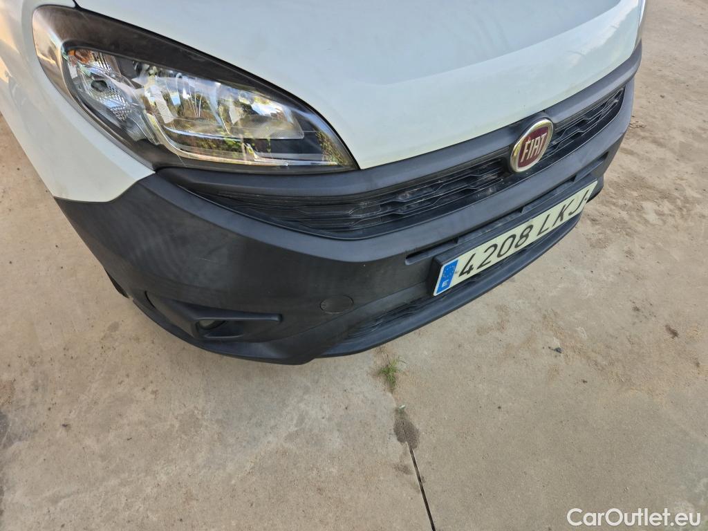  Fiat  Doblo FIAT Doblò Cargo/2015/3P/furgón derivado de turismo Cargo Base Plus 1.3 Mjet 70kW (95CV) #23