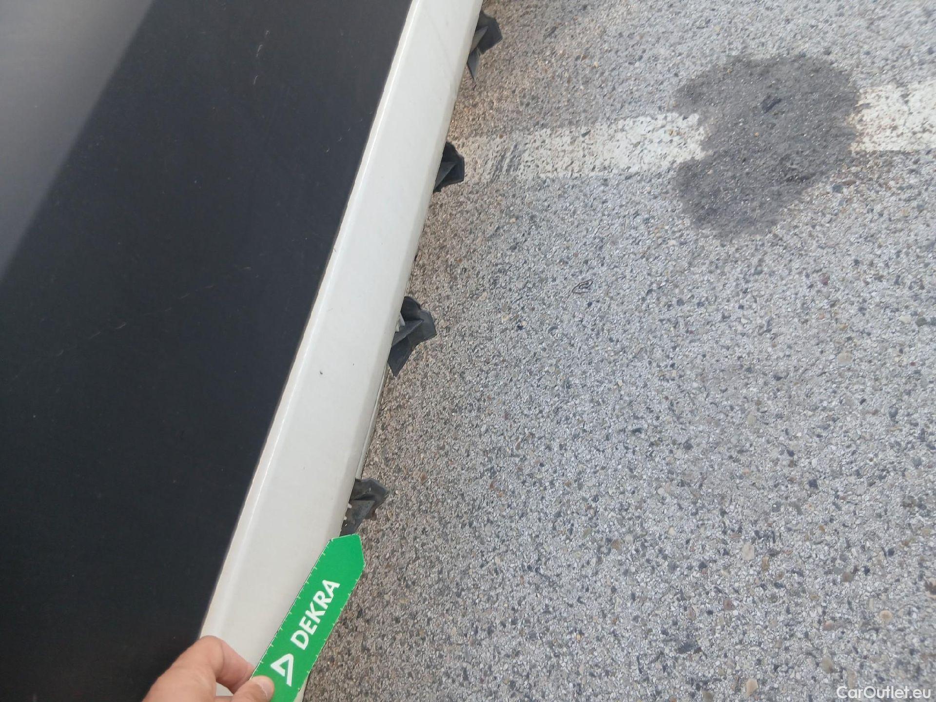  Ford  Transit FORD  / 2013 / 4P / furgón 310 96kW L2H2 Van Trend FWD #29