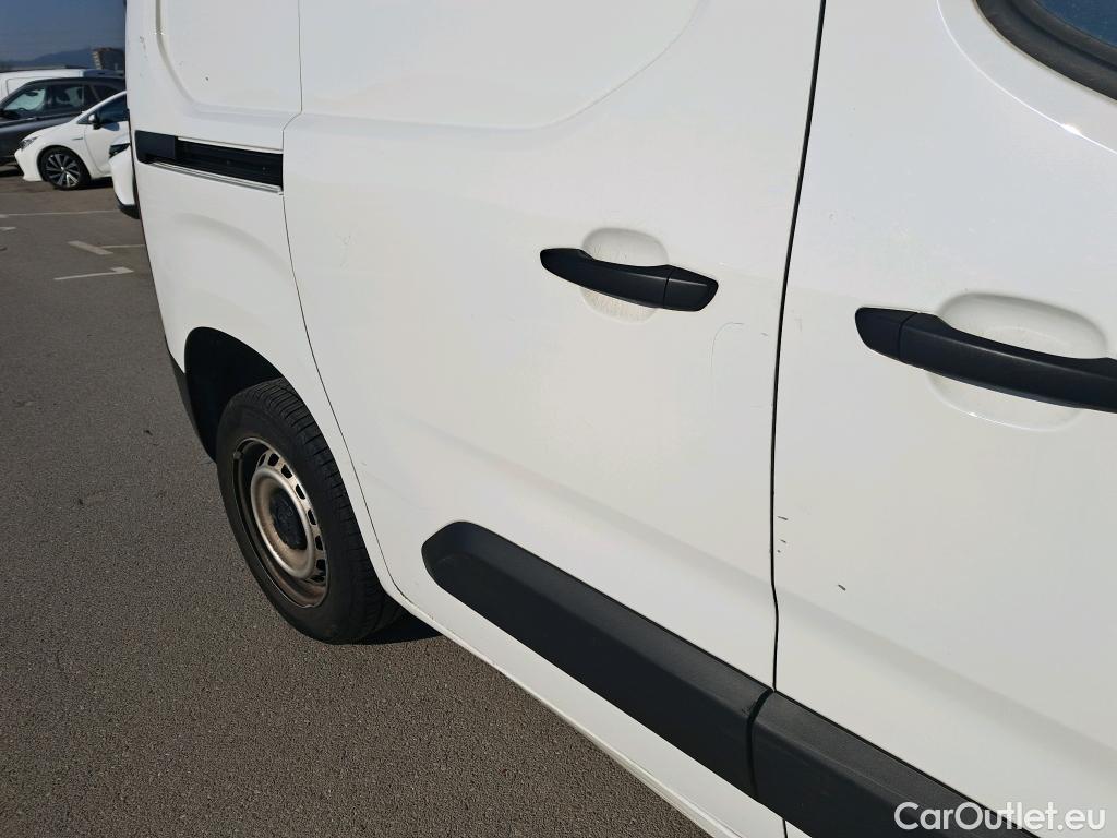  Opel  Combo OPEL  / 2018 / 3P / furgón derivado de turismo 1.5 TD 75kW (100CV) Express L H1 650kg (AC) #20