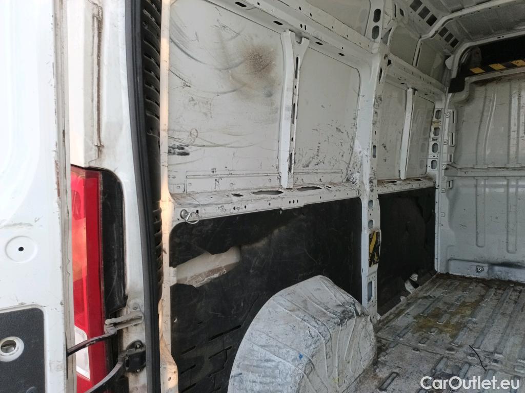  Peugeot  Boxer PEUGEOT  / 2014 / 4P / furgón 335 L2 H2 BHDI 103kW (140CV) S&S 6 V. M (CX) #9