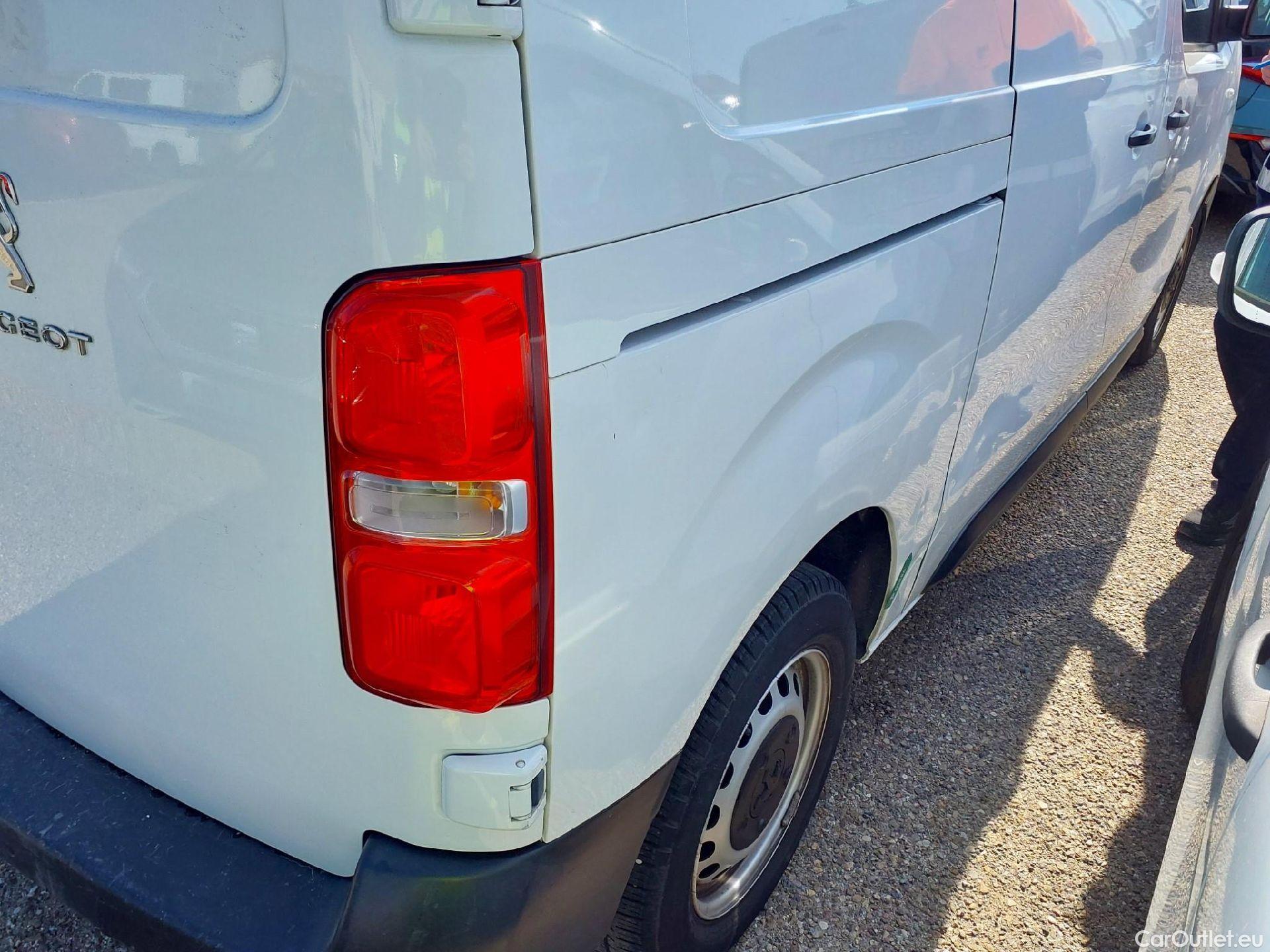  Peugeot  Expert PEUGEOT  / 2016 / 4P / furgón Furgón Pro 2.0 BlueHDi 120 S&S Standard #20