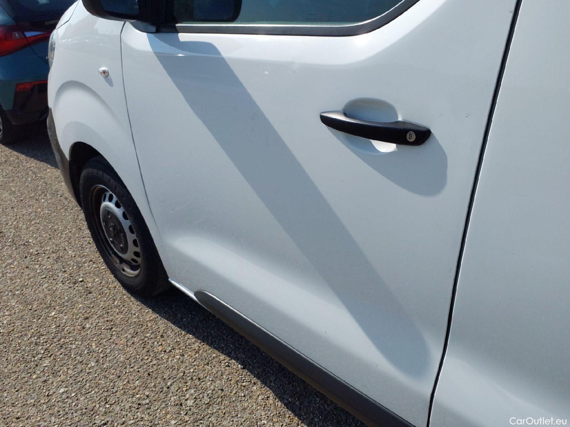  Peugeot  Expert PEUGEOT  / 2016 / 4P / furgón Furgón Pro 2.0 BlueHDi 120 S&S Standard #10