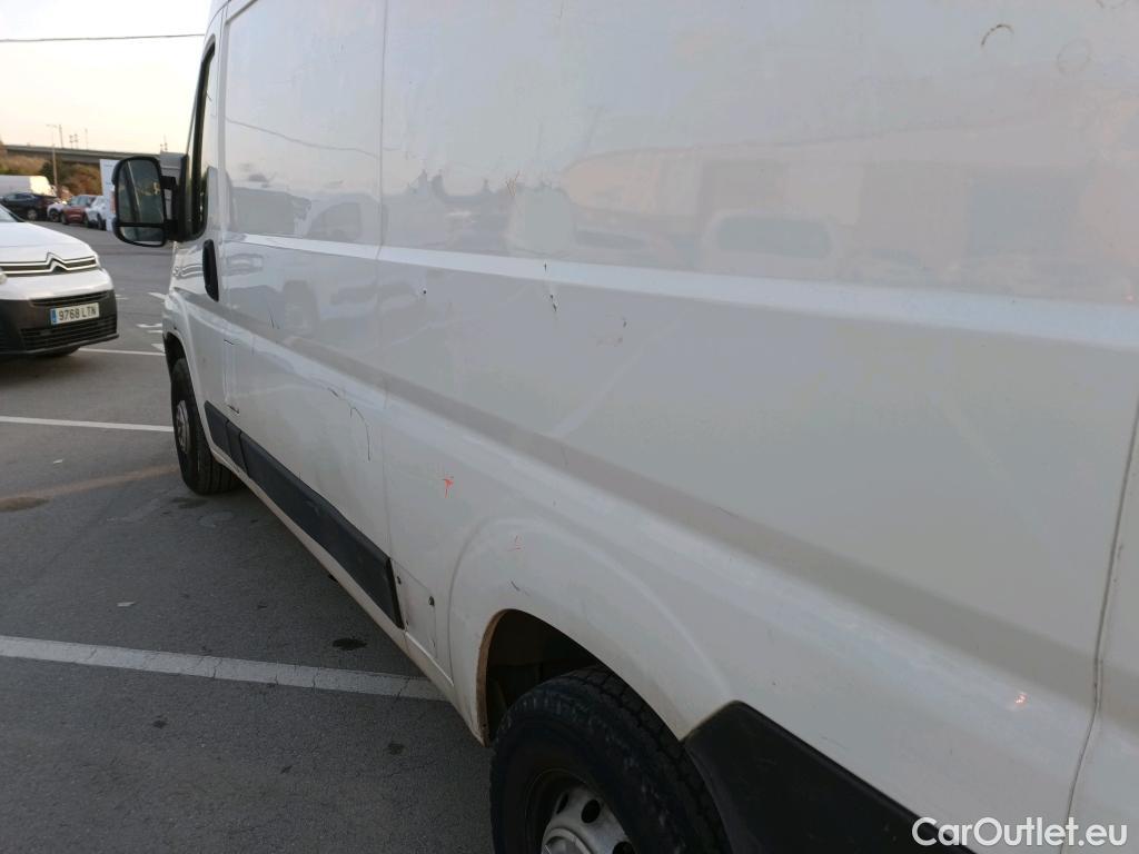  Peugeot  Boxer PEUGEOT  / 2014 / 4P / furgón 335 L2 H2 BHDI 103kW (140CV) S&S 6 V. M (CX) #4