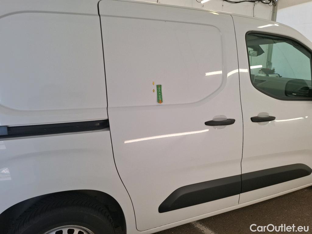  Citroen  Berlingo CITROEN  Van / 2018 / 4P / Fourgonnette Taille M 650kg BlueHDi 100 S&S BVM #34