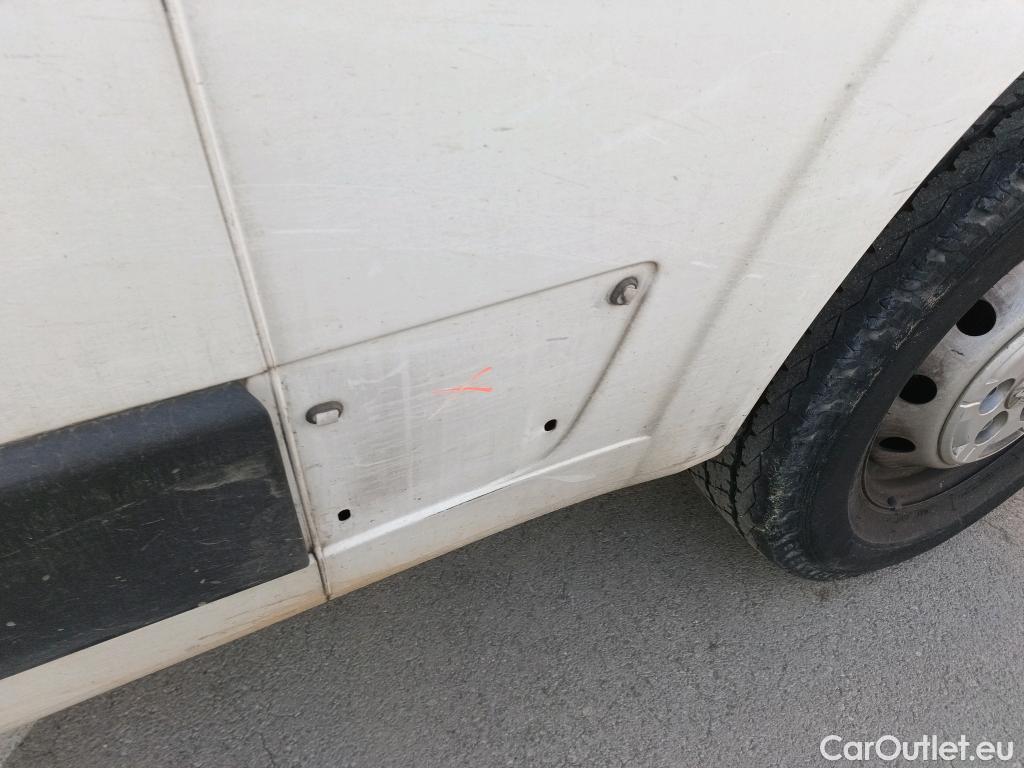  Peugeot  Boxer PEUGEOT  / 2014 / 4P / furgón 335 L2 H2 BHDI 103kW (140CV) S&S 6 V. M (CX) #52