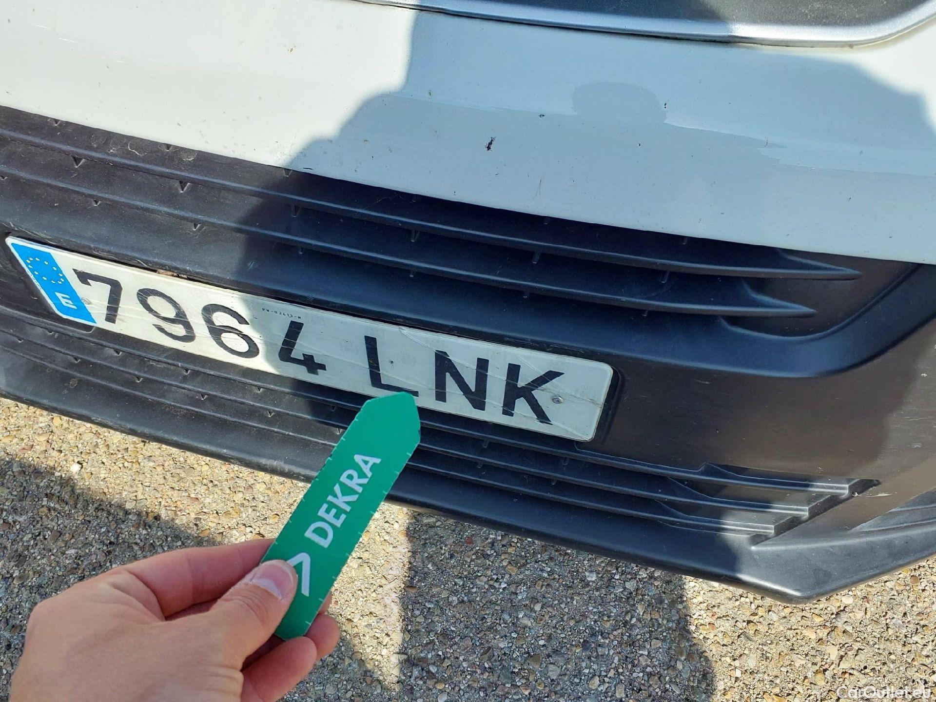  Peugeot  Expert PEUGEOT  / 2016 / 4P / furgón Furgón Pro 2.0 BlueHDi 120 S&S Standard #2