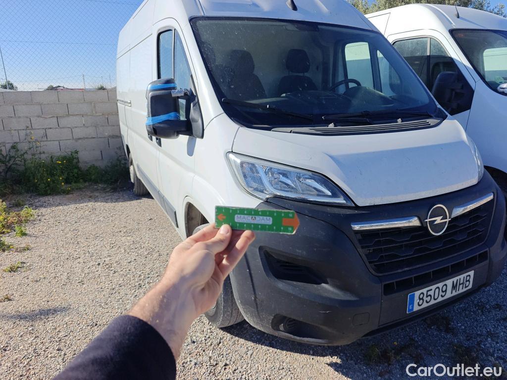  Opel  Movano OPEL  / 2021 / 4P / furgón Q4 Furgón Base L2H2 3.5T 2.2 BHDi 103kW #96