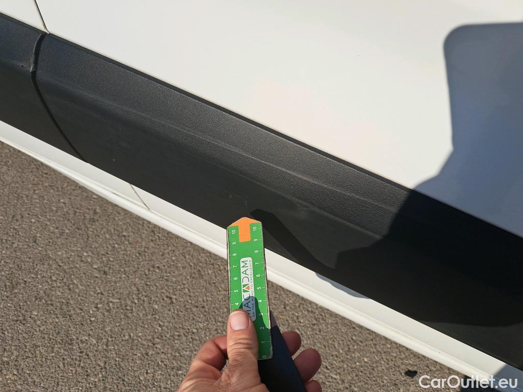  Opel  Combo OPEL  / 2018 / 3P / furgón derivado de turismo 1.5 TD 75kW (100CV) Express L H1 650kg (AC) #48