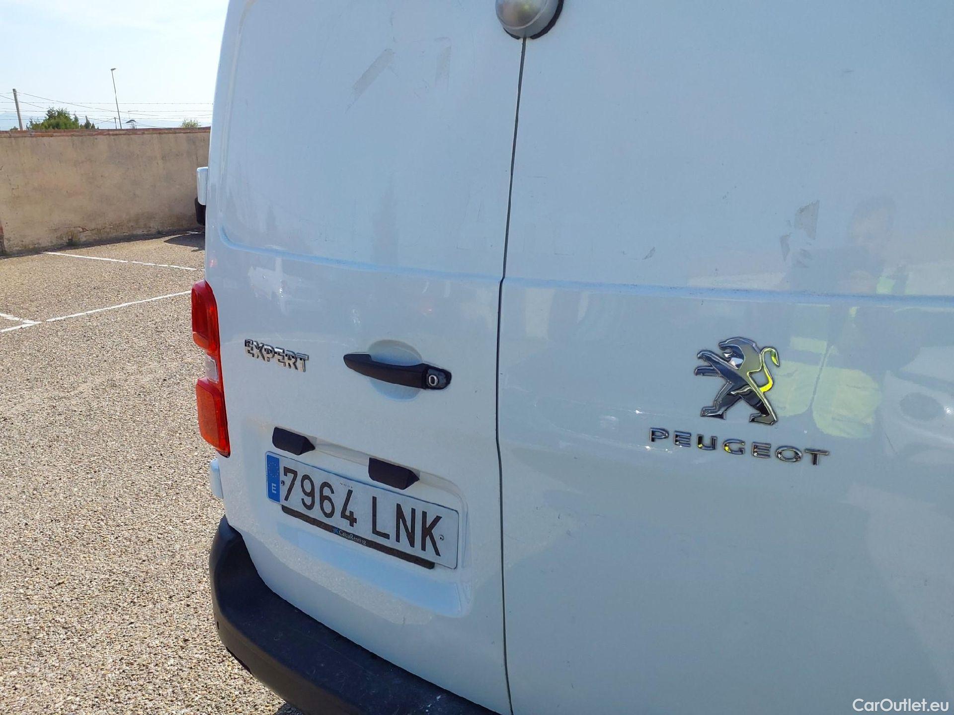  Peugeot  Expert PEUGEOT  / 2016 / 4P / furgón Furgón Pro 2.0 BlueHDi 120 S&S Standard #19