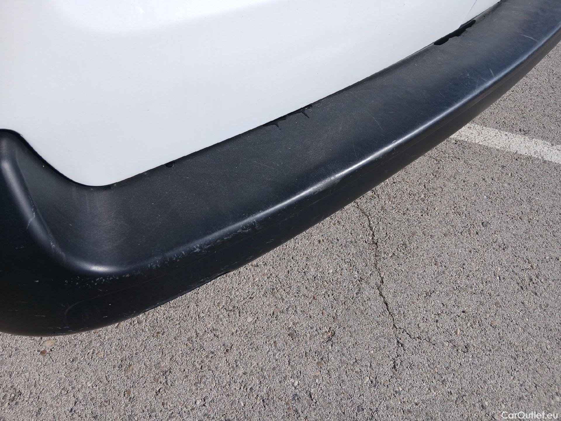  Opel  Vivaro OPEL  / 2019 / 4P / furgón 1.5 Diésel 74kW (100CV) M Std Express #31