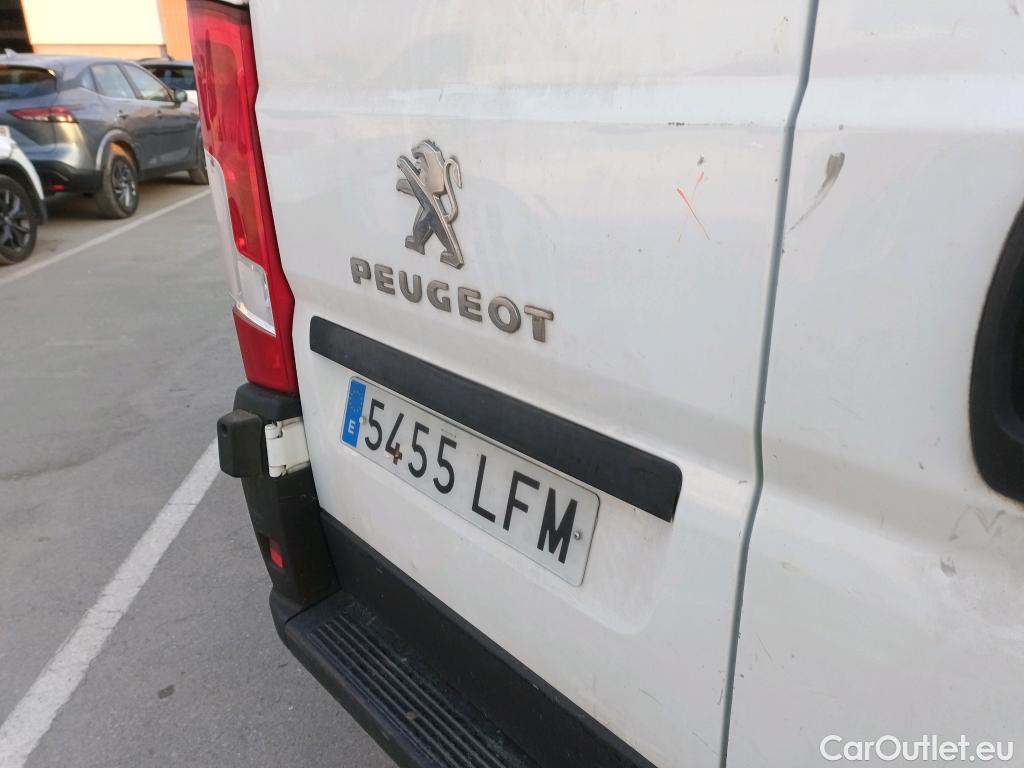  Peugeot  Boxer PEUGEOT  / 2014 / 4P / furgón 335 L2 H2 BHDI 103kW (140CV) S&S 6 V. M (CX) #21