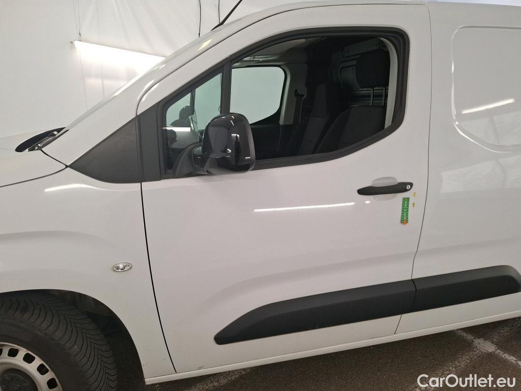  Citroen  Berlingo CITROEN  Van / 2018 / 4P / Fourgonnette Taille M 650kg BlueHDi 100 S&S BVM #26