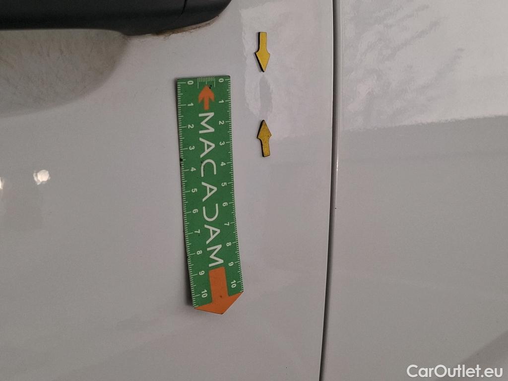  Citroen  Berlingo CITROEN  Van / 2018 / 4P / Fourgonnette Taille M 650kg BlueHDi 100 S&S BVM #27