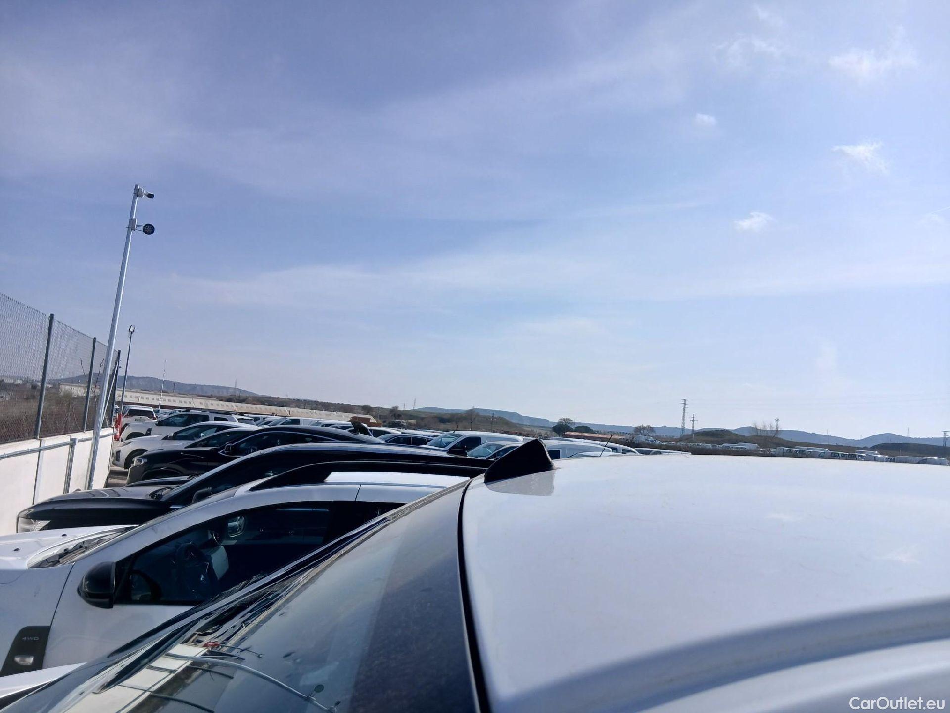  Opel  Vivaro OPEL  / 2019 / 4P / furgón 1.5 Diésel 74kW (100CV) M Std Express #40