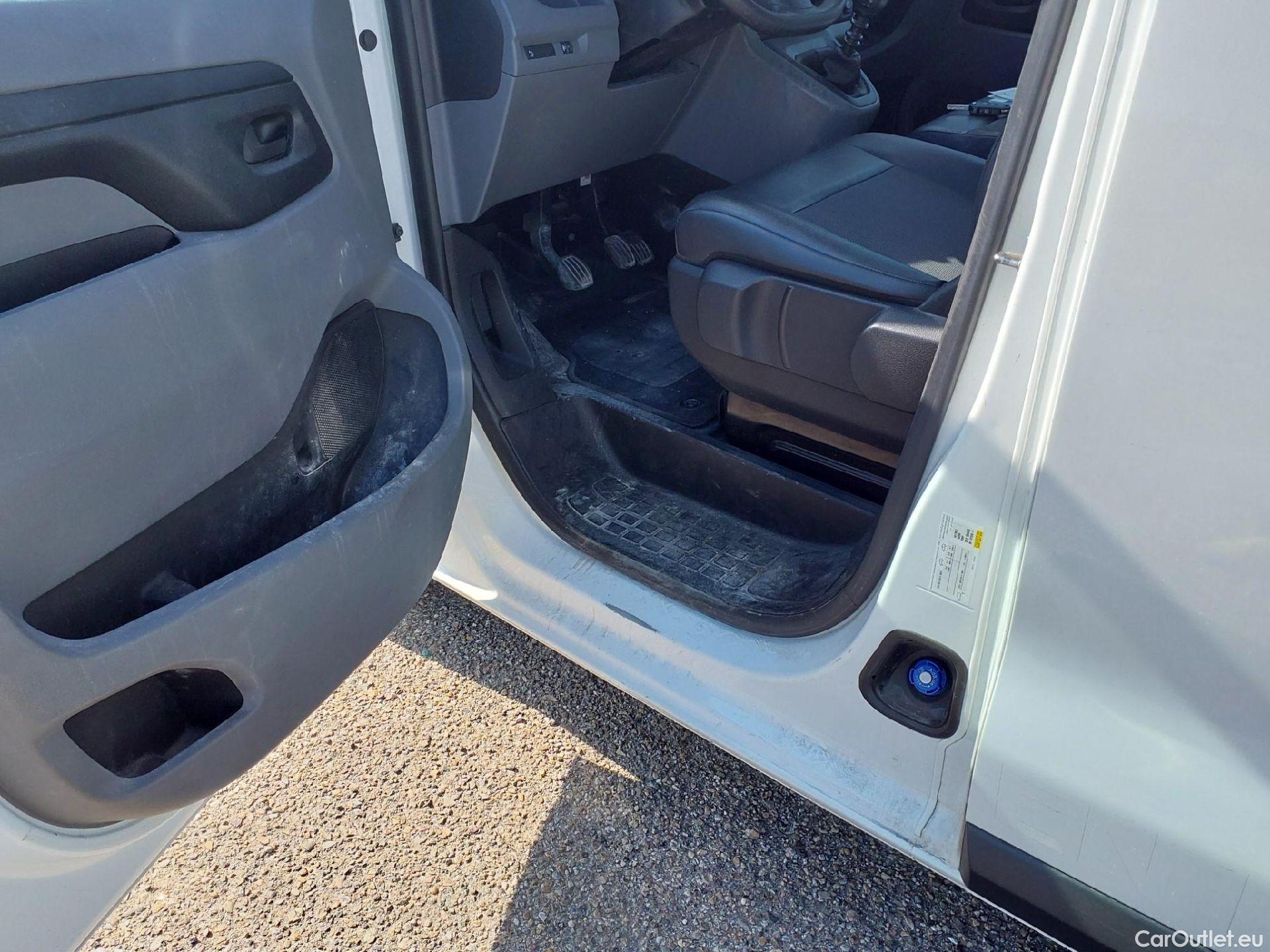  Peugeot  Expert PEUGEOT  / 2016 / 4P / furgón Furgón Pro 2.0 BlueHDi 120 S&S Standard #11