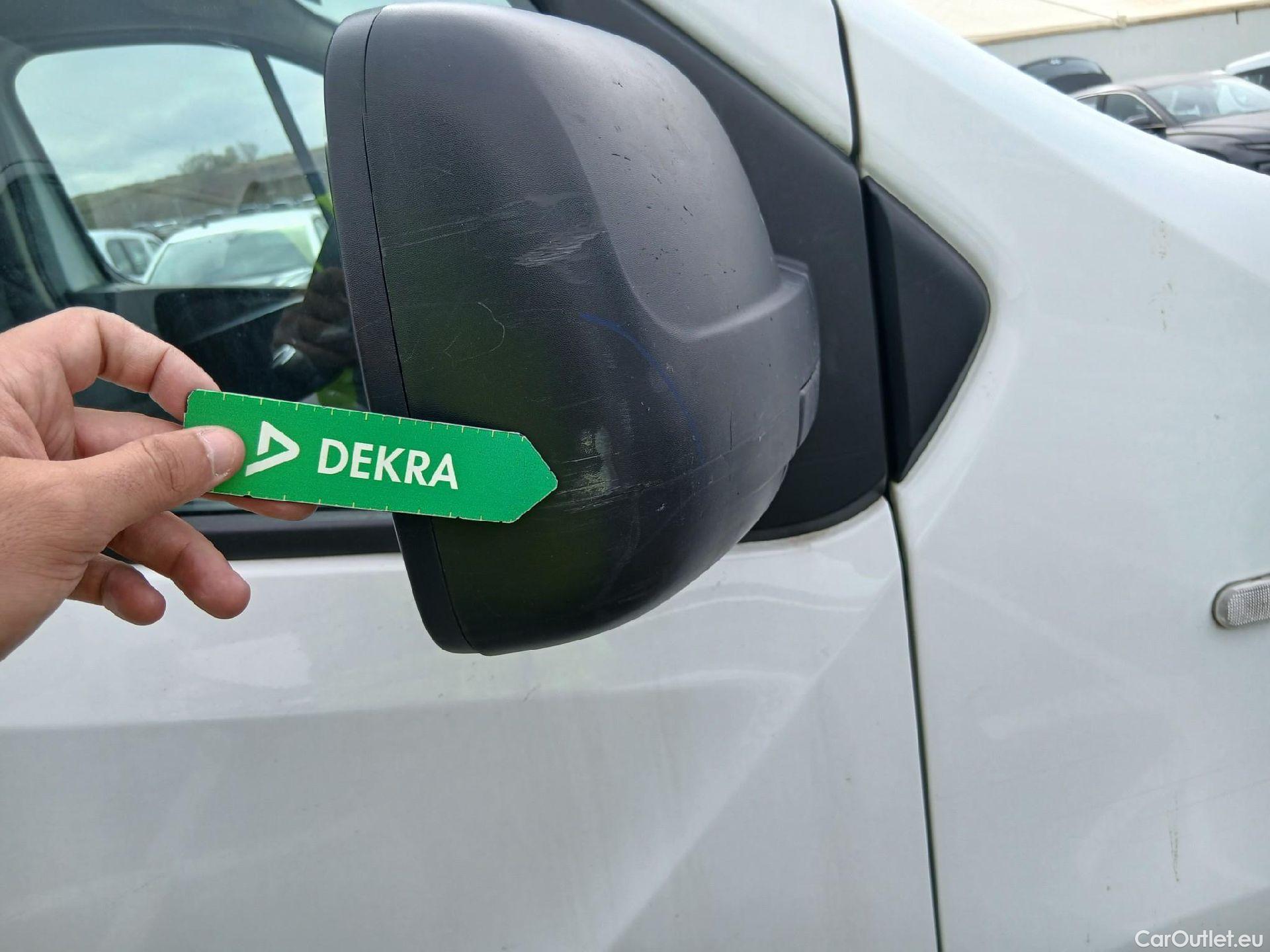  Nissan  NV300 NISSAN  / 2016 / 4P / furgón 2.0dCi 88kW (120CV) L1H1 1T Optima #43