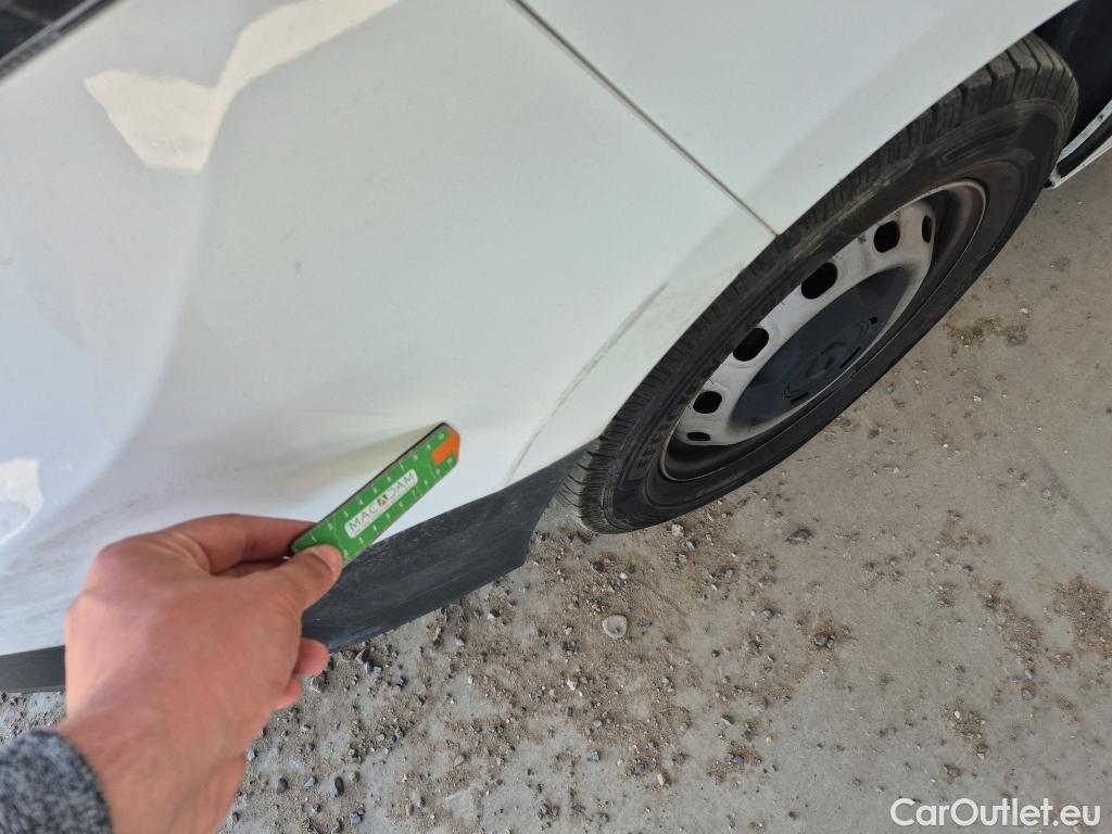  Renault  Trafic RENAULT  / 2021 / 4P / furgón Furgón L1H1 Blue dCi 96 Kw (130 CV) (AC) #12