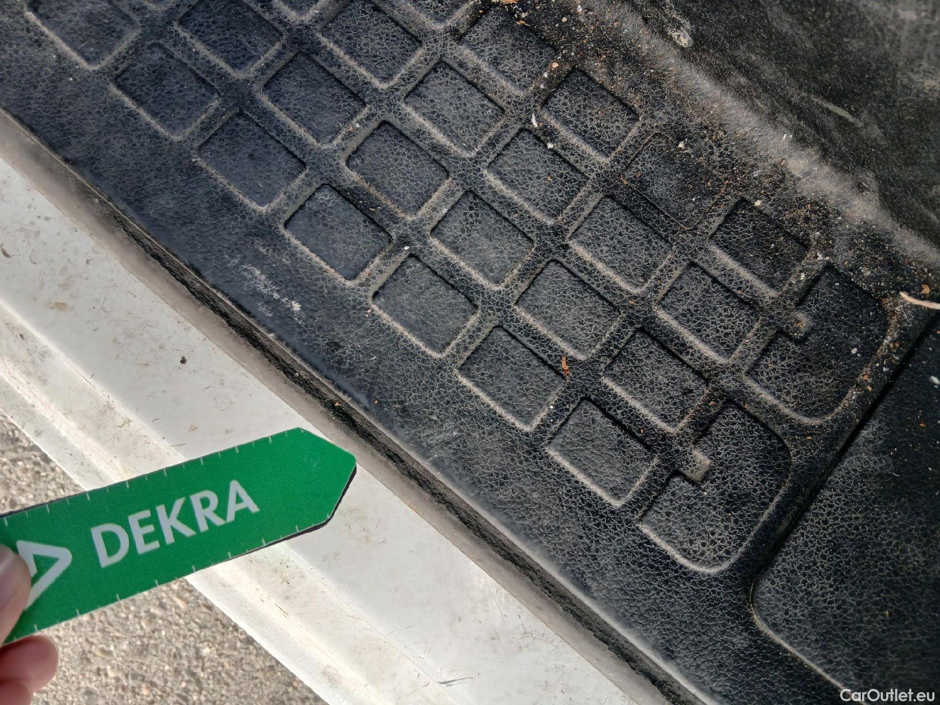  Opel  Vivaro OPEL  / 2019 / 4P / furgón 1.5 Diésel 74kW (100CV) M Std Express #7