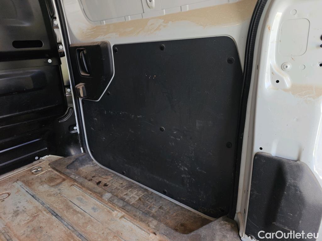  Peugeot  Expert PEUGEOT  / 2016 / 4P / furgón Furgón BlueHDi 100 S&S 6v Long #54