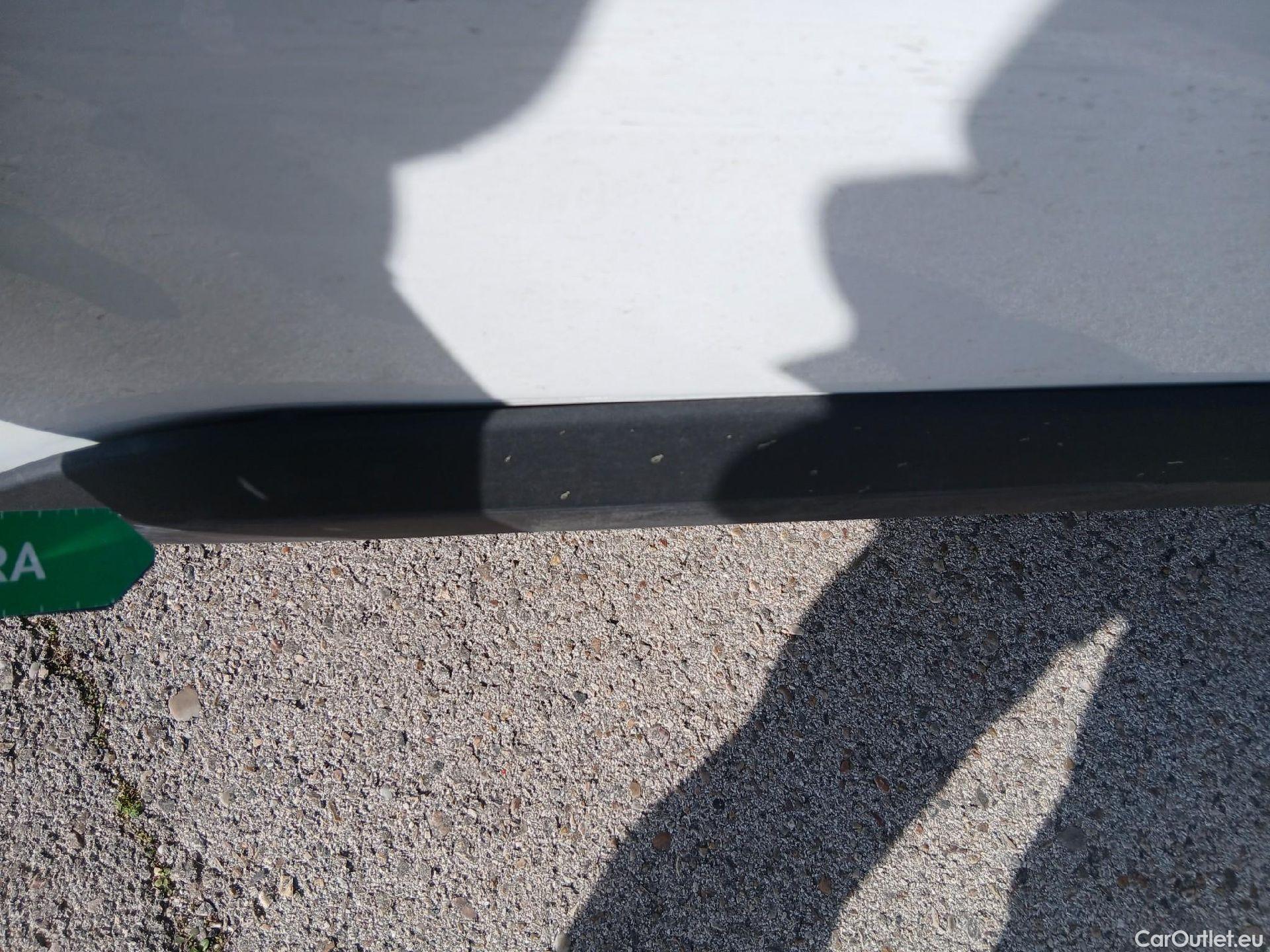  Opel  Vivaro OPEL  / 2019 / 4P / furgón 1.5 Diésel 74kW (100CV) M Std Express #36