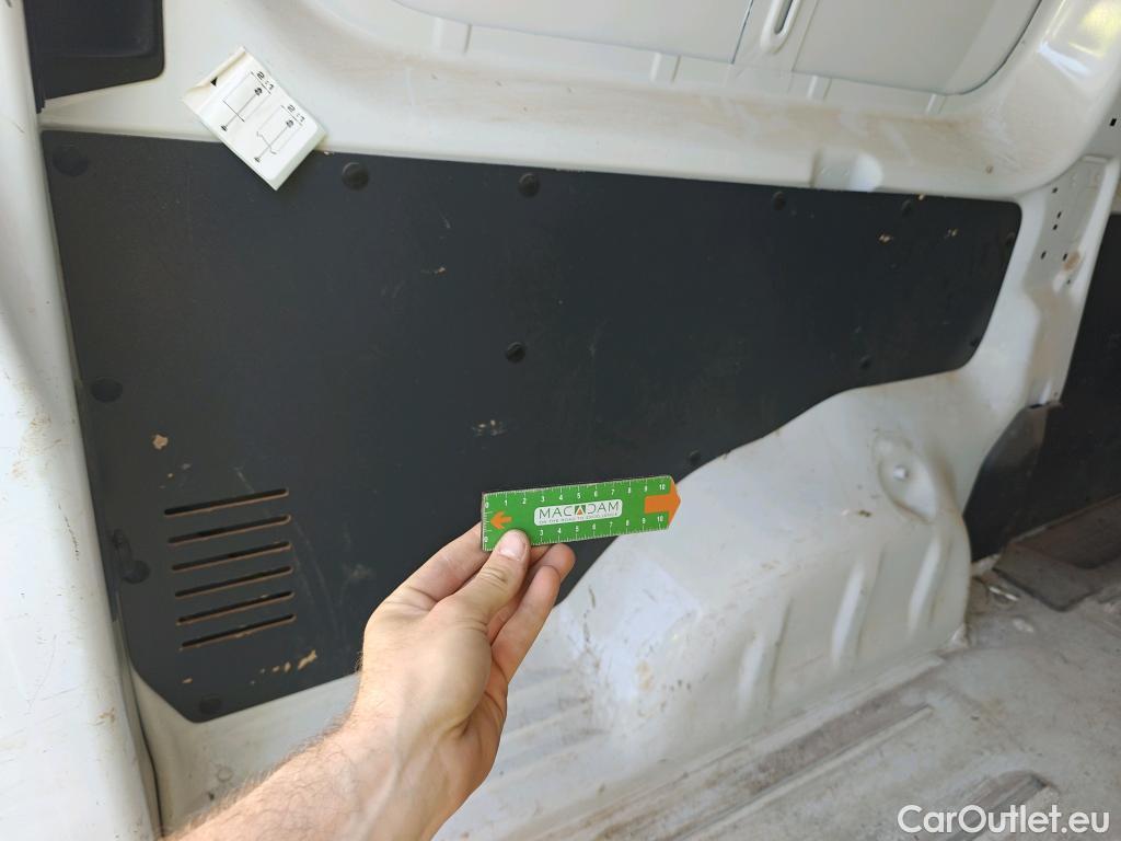  Peugeot  Expert PEUGEOT  / 2016 / 4P / furgón Furgón BlueHDi 100 S&S 6v Long #34