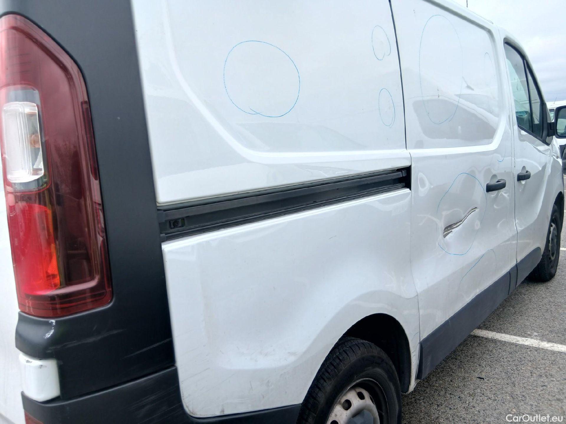  Nissan  NV300 NISSAN  / 2016 / 4P / furgón 2.0dCi 88kW (120CV) L1H1 1T Optima #36